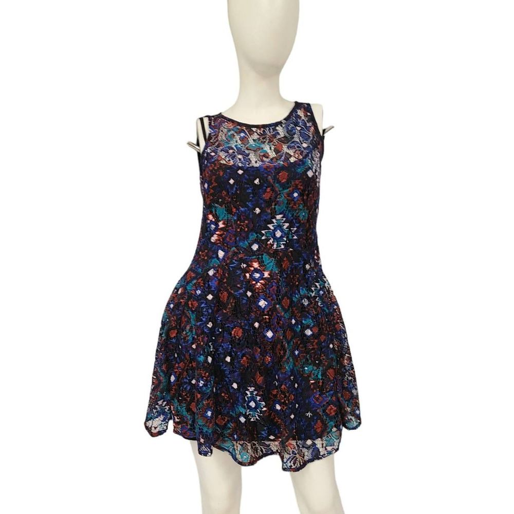 Fishbowl Aztec Print Lace Overlay Dress Medium